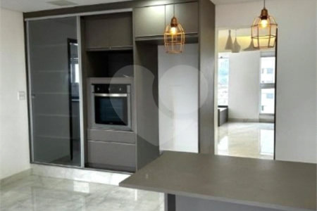 Apartamento com 138m², 3 dormitórios, sendo 3 suítes, 2 vagas de garagem, à venda na Vila Valparaiso em Santo André.