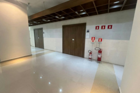Sala Comercial para Locação Anual no Helbor Offices Santos | Moderna, Mobiliada e Pronta para Uso