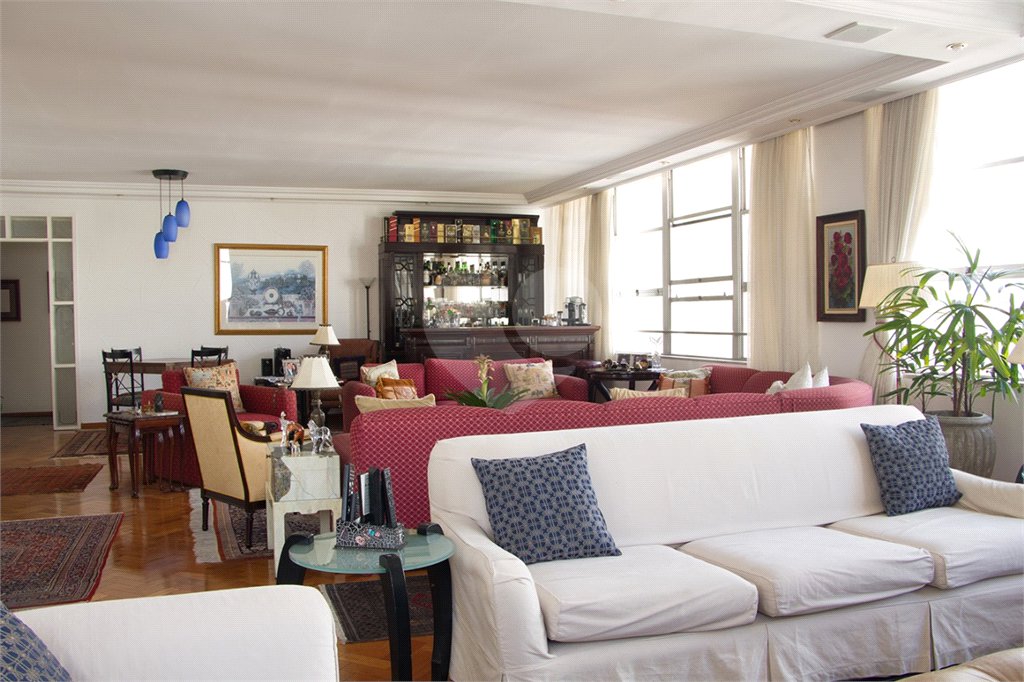 Apartamento à venda com 4 quartos, sendo 2 suítes, em Vila Buarque, São Paulo, SP