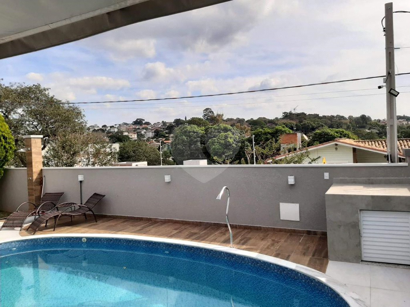 Sobrado à venda com 3 suítes em Vila Esperia Ou Giglio, Atibaia, SP