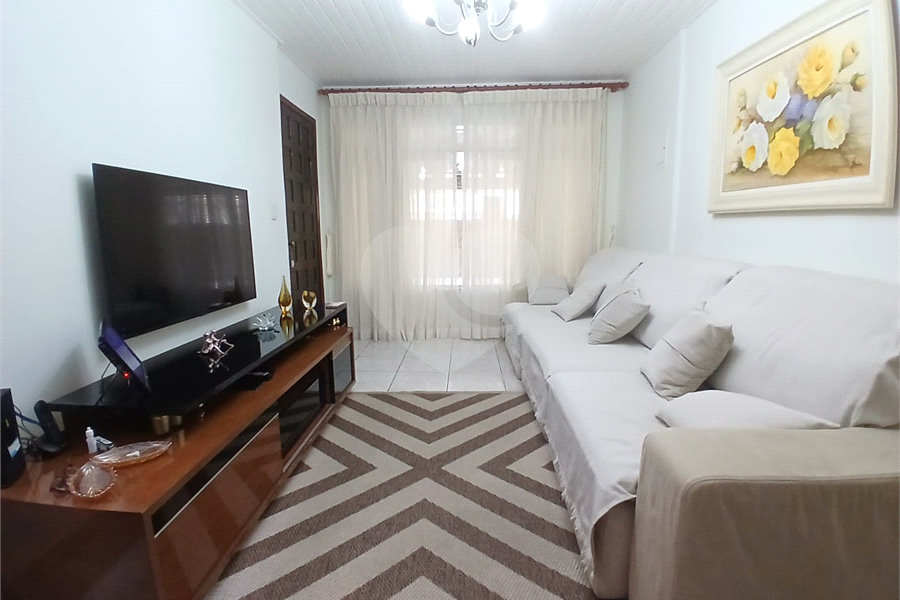 Casa à venda com 3 quartos, sendo 1 suíte, em Campo Limpo, São Paulo, SP