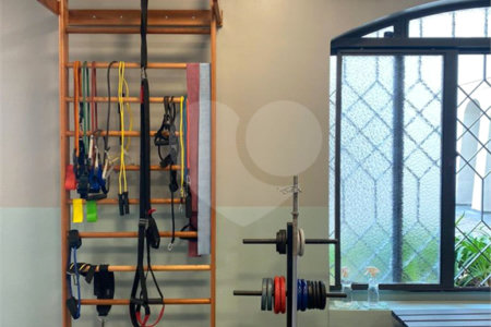 Apartamento à venda com 2 quartos em Moema, São Paulo, SP