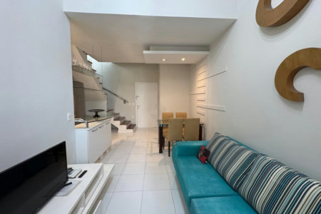 Apartamento com 2 dormitórios à venda, 78 m² por R$ 640.000,00 - Gonzaga - Santos/SP