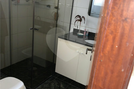 Casa à venda com 4 quartos, sendo 3 suítes, em Jardim das Vertentes, São Paulo, SP
