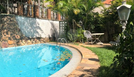 Sobrado à venda com 5 quartos, sendo 1 suíte,  em Jardim São Bento, São Paulo, SP