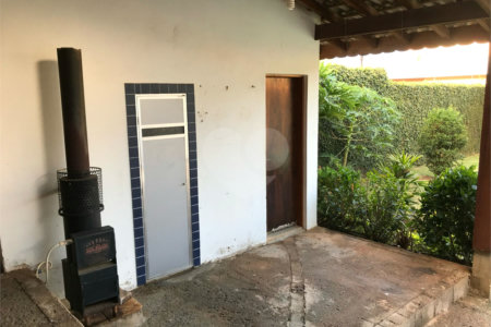 Casa à venda com 5 quartos, sendo 2 suítes,  em Jardim Maristela, Atibaia, SP