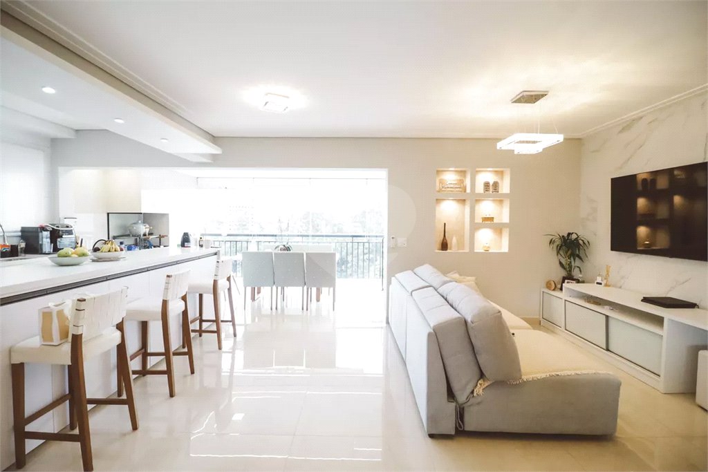 Apartamento à venda com 3 quartos, sendo 1 suíte,  em Vila Dom Pedro II, São Paulo, SP