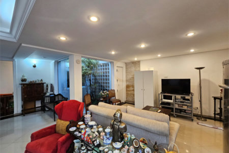 Casa Térrea à venda com 3 suítes em Alto da Boa Vista, São Paulo, SP
