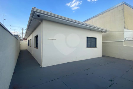 Casa à venda com 3 quartos, sendo 1 suíte, no Centro, Araraquara, SP