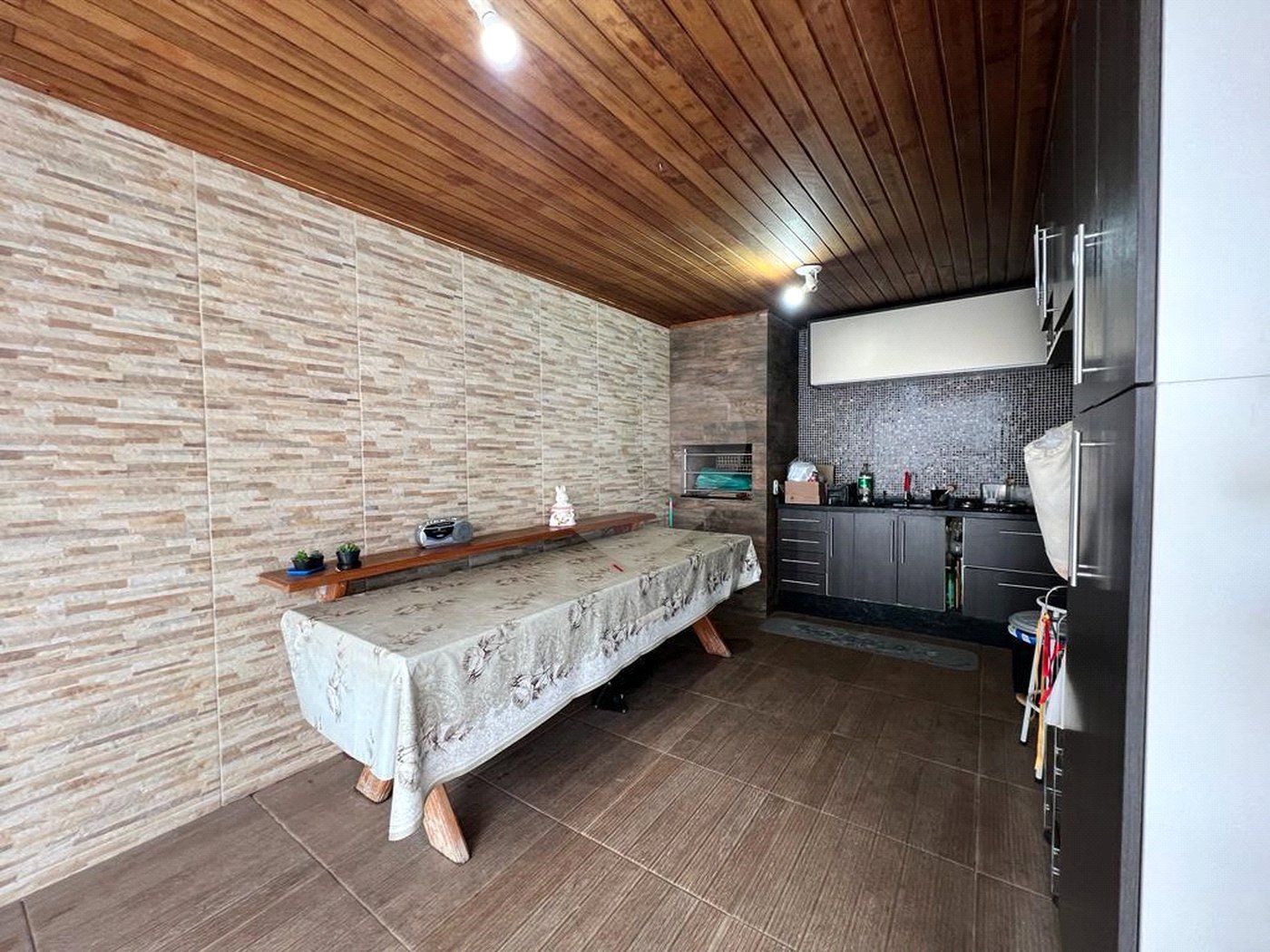 Casa à venda com 3 quartos, sendo 1 suíte,  no condomínio Ibiti do Paço, Sorocaba - SP