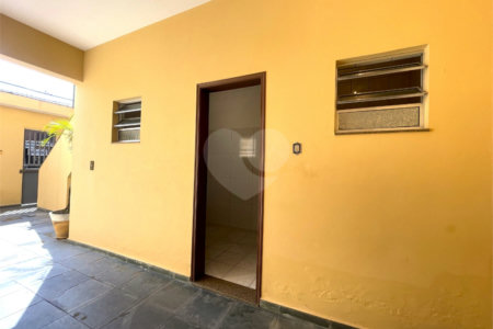 Sobrado à venda com 3 quartos em Parque Arariba, São Paulo, SP