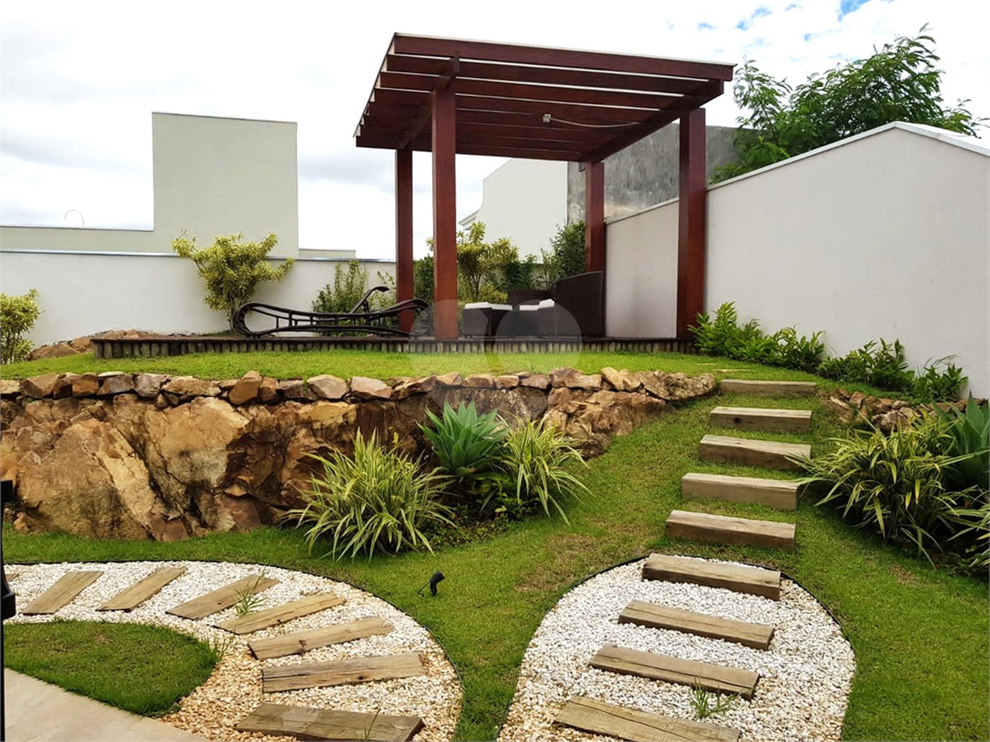 Casa à venda com 3 suítes no condomínio Theodora, Itu - SP