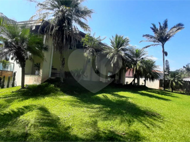 Casa à venda com 4 suítes no condomínio Parque Imperial da Cantareira, Mairiporã - SP