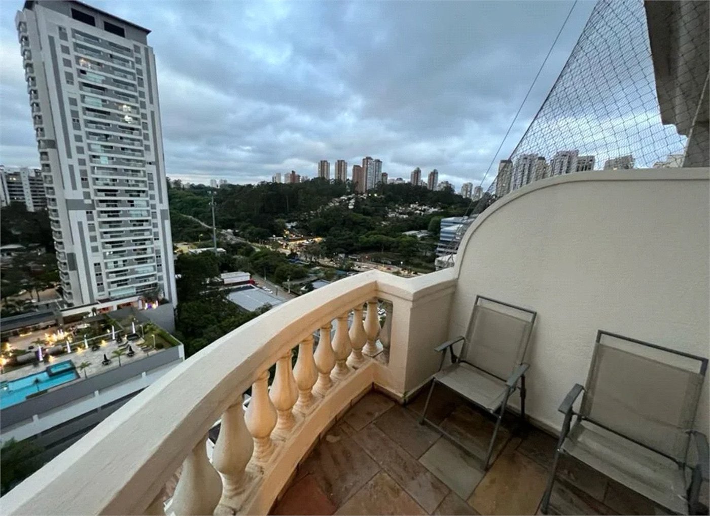 Cobertura à venda com 3 quartos, sendo 1 suíte, em Vila Andrade, São Paulo, SP