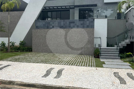 Terreno à venda com 4 suítes no condomínio Granja Anita, Mogi das Cruzes - SP