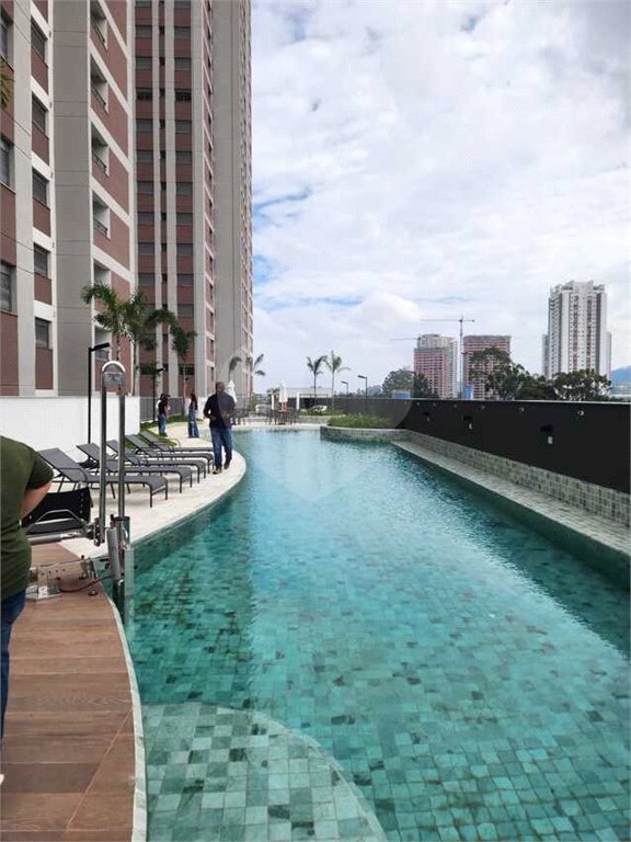 Apartamento à venda com 3 quartos, sendo 1 suíte,  em Vila Suissa, Mogi das Cruzes, SP