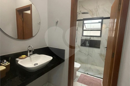 Casa à venda com 3 quartos, sendo 1 suíte, no condomínio Sun Lake, Sorocaba - SP