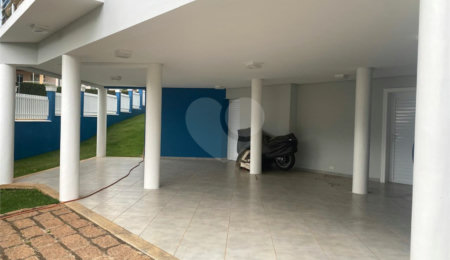 Casa à venda com 5 quartos, sendo 3 suítes, no condomínio Zuleika Jabour, Salto - SP