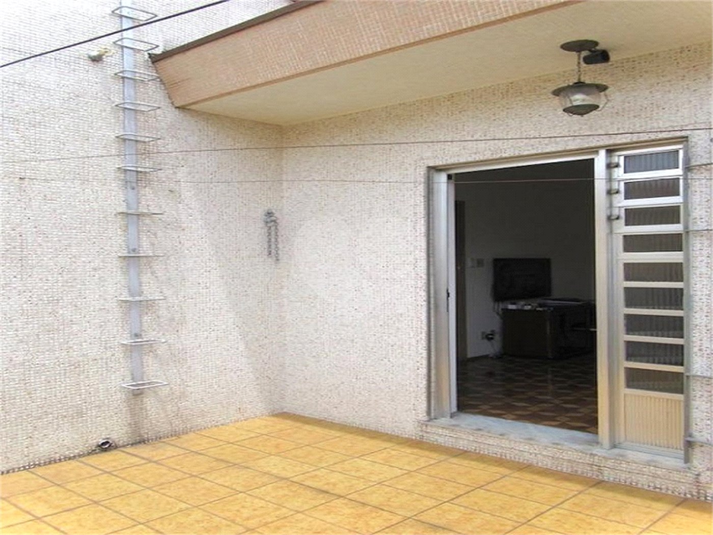 Sobrado à venda com 3 quartos, sendo 1 suíte, em Vila Moraes, São Paulo, SP