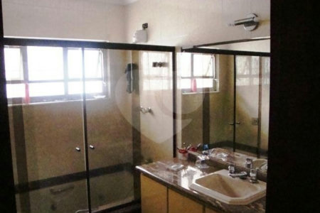 Sobrado à venda com 4 quartos, sendo 3 suítes,  em Água Fria, São Paulo, SP