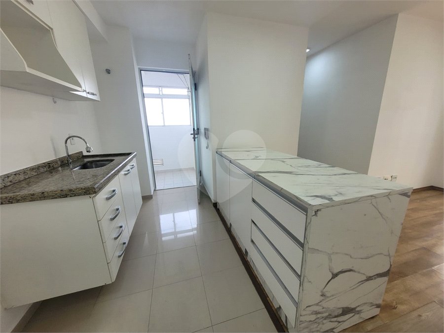 Apartamento à venda com 2 quartos em Vila Anastácio, São Paulo, SP