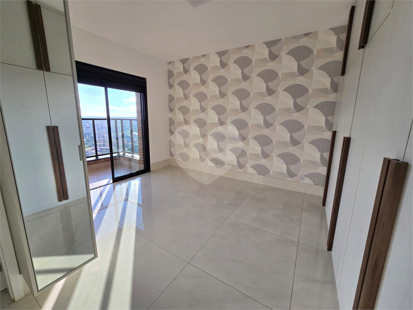 Apartamento para alugar com 3 suítes no Centro, Itapetininga, SP