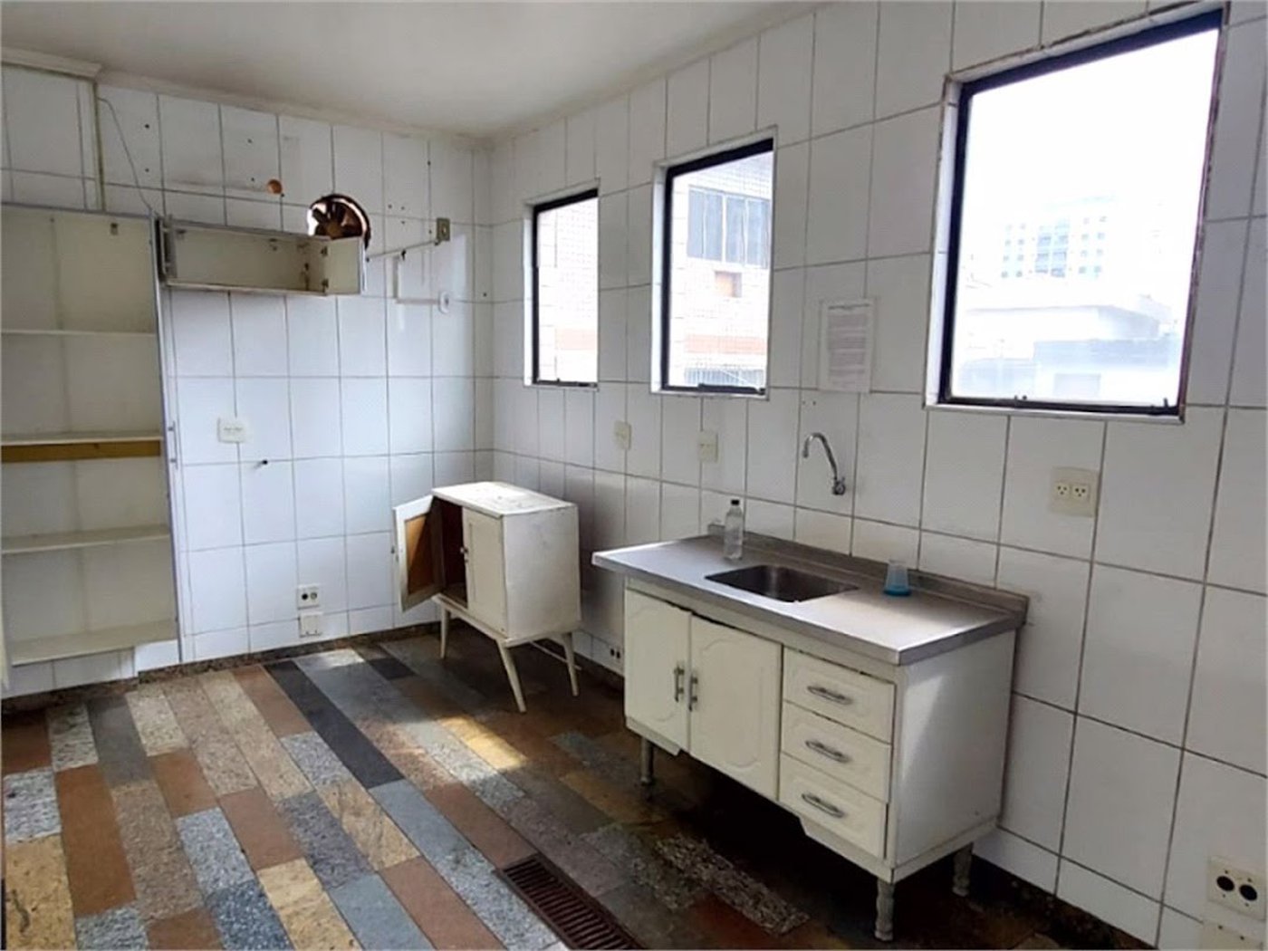 Loja Comercial para locação, ,  - LO0024.
