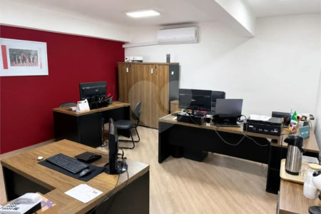 PRÉDIO COMERCIAL E RESIDENCIAL(KITNETS) COM GALPÃO À VENDA Jardim Ocara – Santo André/SP