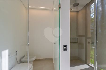 Casa à venda com 5 suítes no condomínio Chácara Flora, São Paulo - SP