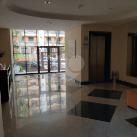 Apartamento à venda com 3 quartos, sendo 1 suíte, em Campo Belo, São Paulo, SP