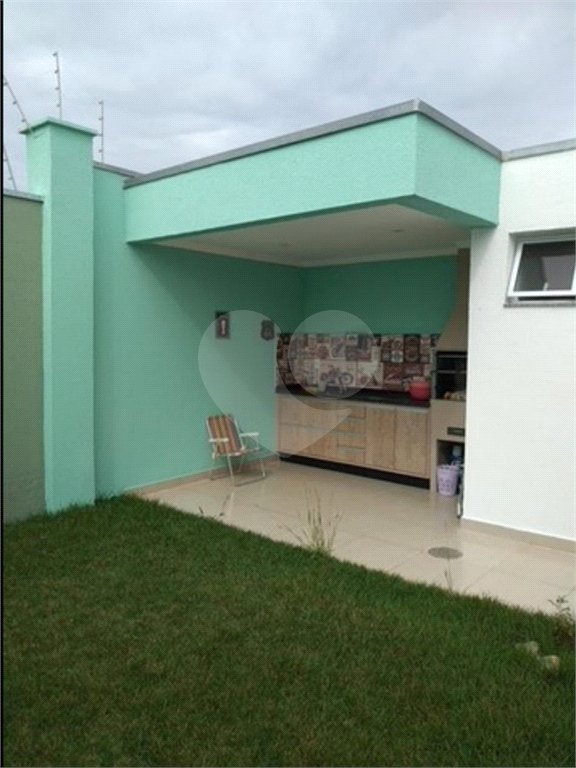 Casa à venda com 3 quartos, sendo 1 suíte, no condomínio Vilagio Vista Real, Paulínia - SP