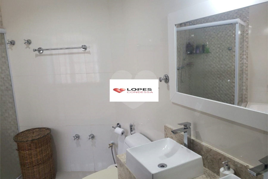 Casa à venda com 4 quartos, sendo 2 suítes, no condomínio Alpes da Cantareira, Mairiporã - SP