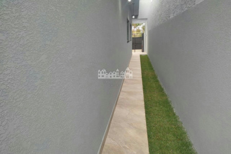 Casa térrea à venda com 3 quartos, sendo 1 suíte, em Loteamento Parque Residencial Serras de Atibaia II, Atibaia - SP