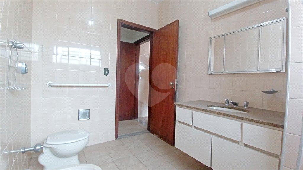 Casa à venda com 3 quartos em Santa Rosa, Vinhedo, SP