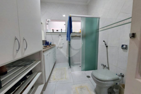 Sobrado à venda ou para alugar com 5 suítes em Bela Aliança, São Paulo, SP