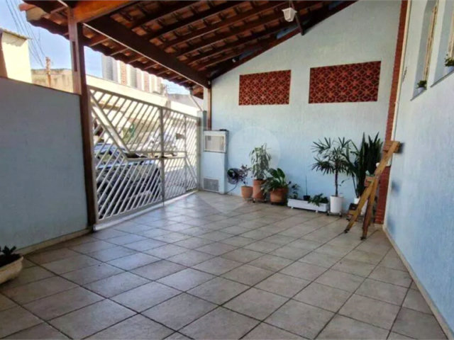 Casa à venda com 3 quartos, sendo 1 suíte,  em Vila Rosalia, Guarulhos, SP