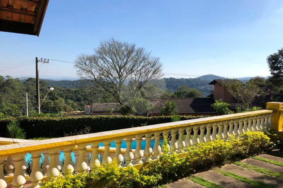 Casa Térrea à venda com 4 quartos, sendo 2 suítes, em Roseira, Mairiporã, SP