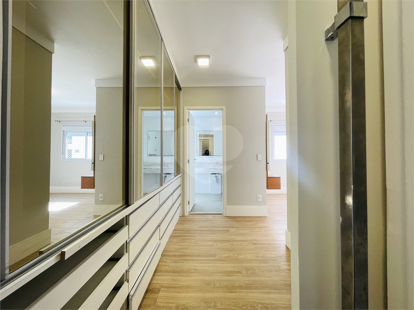 Apartamento à venda com 3 suítes em Vila Gilda, Santo André, SP