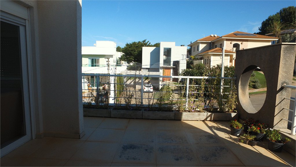 Casa à venda com 4 suítes no condomínio Figueira Gardn, Atibaia - SP