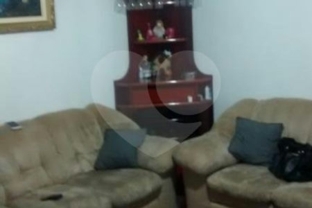 Casa à venda com 4 quartos, sendo 1 suíte, em Parque Vitória, São Paulo, SP