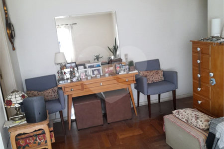 Apartamento para alugar com 3 quartos, sendo 1 suíte, em Vila Olímpia, São Paulo, SP