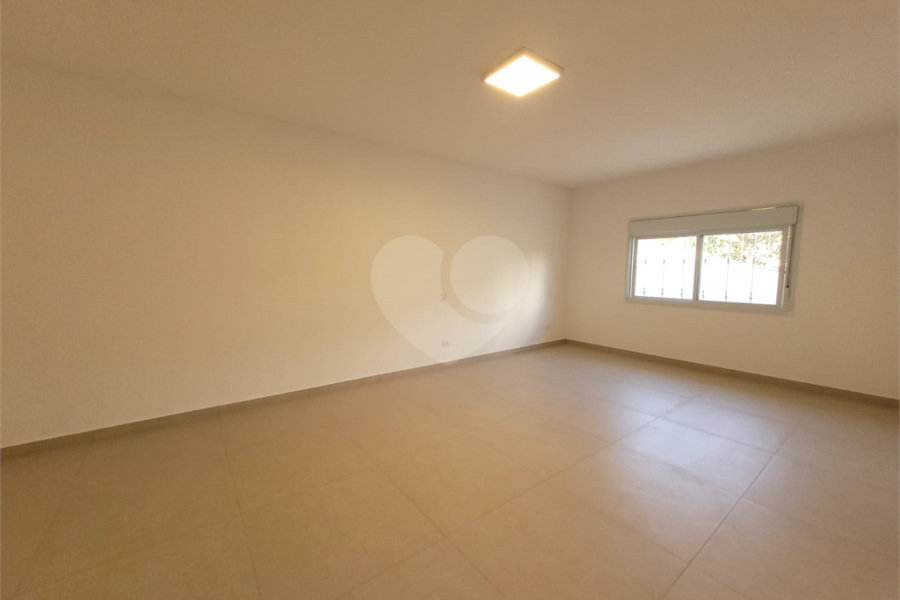 Casa Térrea à venda ou para alugar com 4 quartos, sendo 3 suítes,  em Horto Florestal, São Paulo, SP