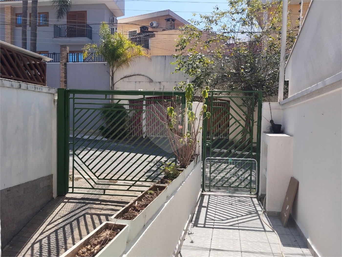 Sobrado à venda com 3 quartos em Vila Irmãos Arnoni, São Paulo, SP