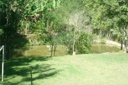 Chácara à venda com 3 quartos, sendo 2 suítes, em Santa Cândida, Vinhedo, SP
