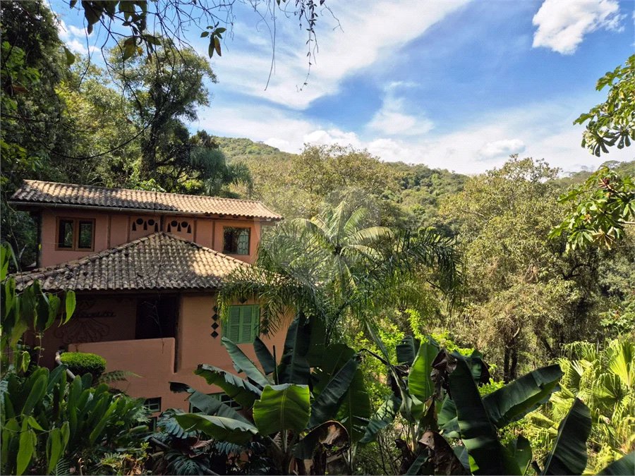 Casa à venda com 2 quartos, sendo 1 suíte, no condomínio Sausalito, Mairiporã - SP