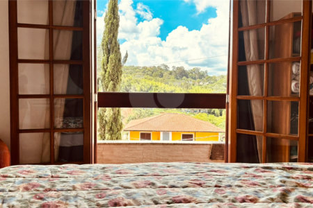 Sobrado à venda com 3 quartos, sendo 1 suíte, em Chácara Recanto Verde, Cotia, SP