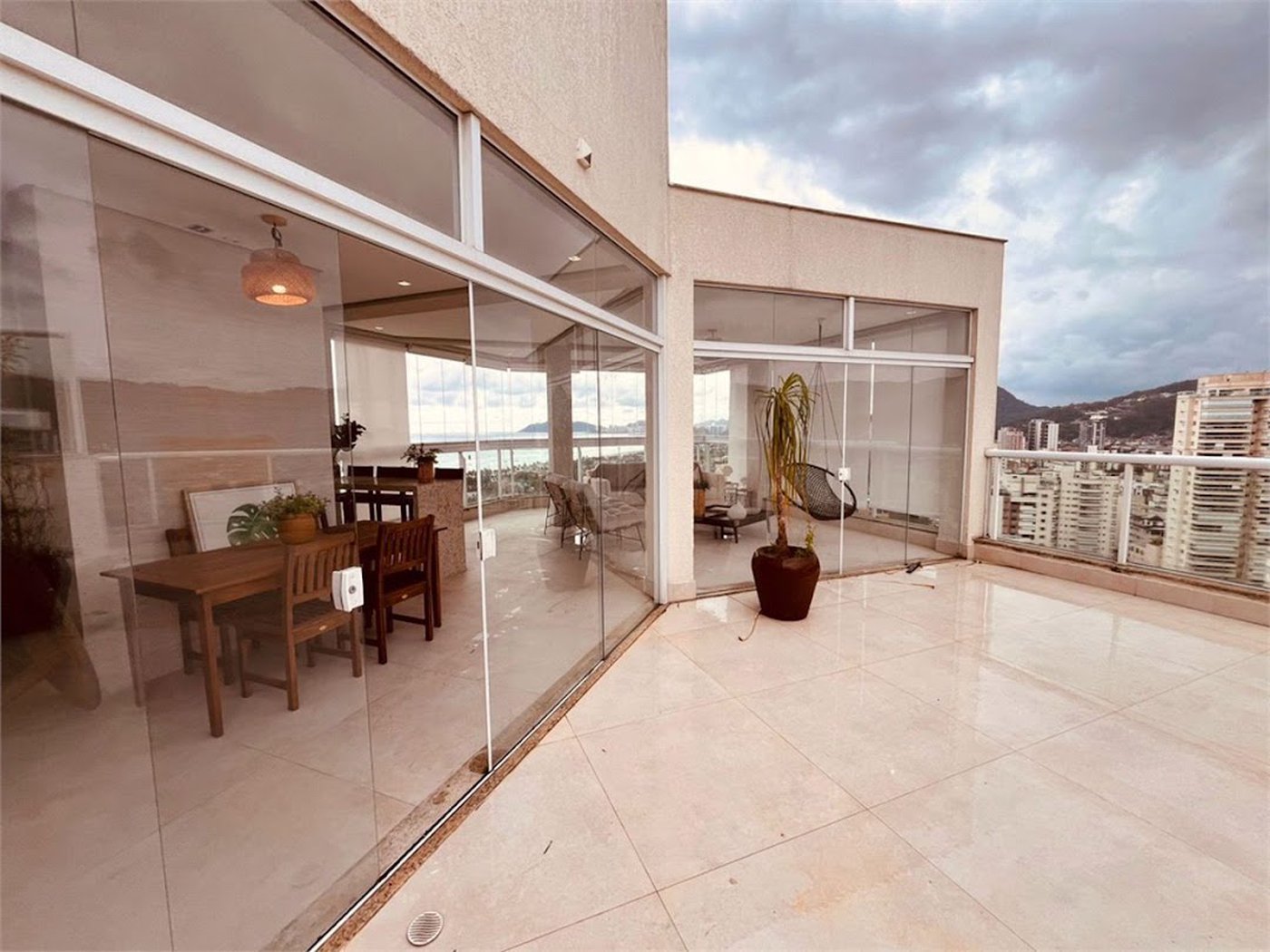 Apartamento com 3 dormitórios à venda, 285 m² por R$ 3.490.000,00 - Jardim Virginia - Guarujá/SP