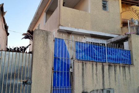 Sobrado à venda com 3 quartos em Vila Basileia, São Paulo, SP