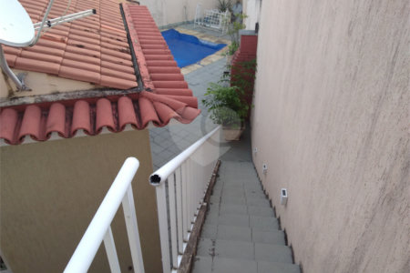 Casa à venda com 3 quartos, sendo 1 suíte,  no condomínio Conselheiro Ferraz, Rio de Janeiro - RJ