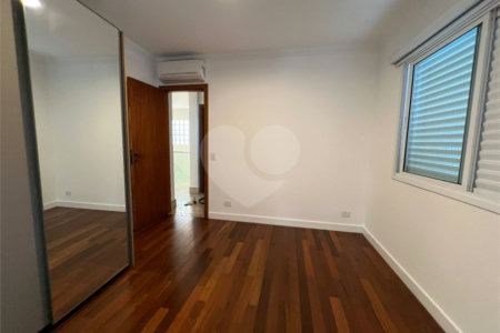 Casa para alugar com 3 quartos, sendo 1 suíte, no condomínio Res Villeneuve, São Paulo - SP